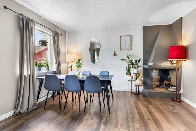 8 rum villa på Hovvägen 1 A-B Vallsta, Bollnäs kommun - bild 3
