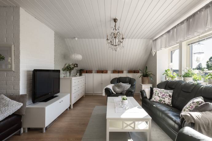 10 rum Villa på Rödklintsgatan 11 Nya Hjärsta Örebro kommun - bild 30