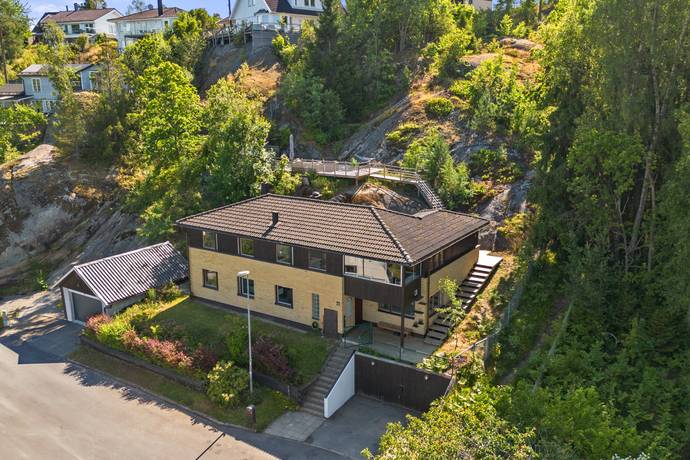 7 rum villa på Sjöhagsvägen 21 Fornudden-Persudde, Tyresö kommun - bild 1
