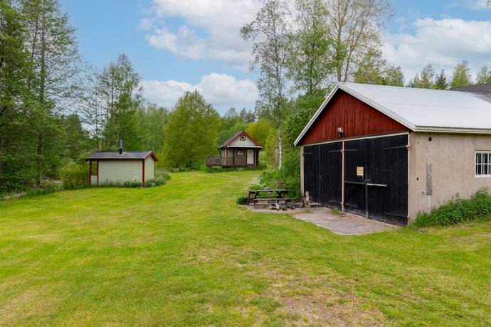 4 rum gård med jordbruk på Åstad 127 Vimmerby, Vimmerby kommun - bild 4