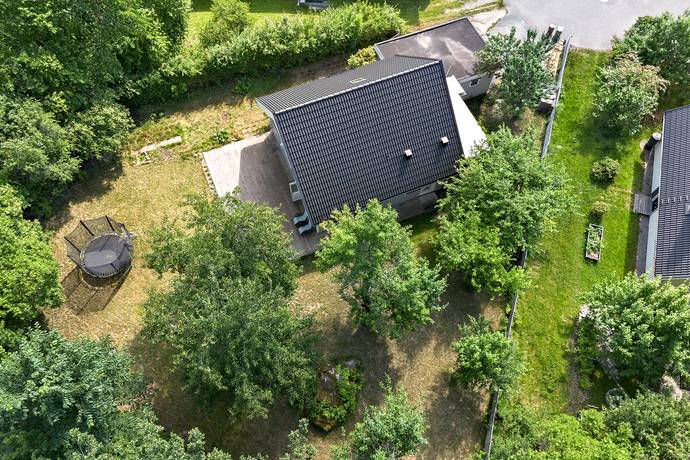 5 rum villa på Allhelgonavägen 18 Runby, Upplands Väsby kommun - bild 2