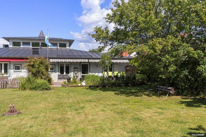 3 rum lägenhet på Skördevägen 37 Segeltorp, Huddinge kommun - bild 1