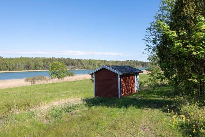 4 rum gård utan jordbruk på Bredstäk Lisö, Nynäshamns kommun - bild 3