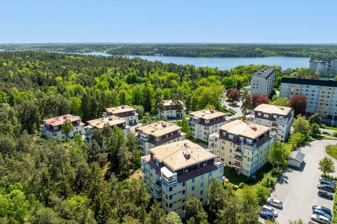 3 rum lägenhet på Aprikosgatan 17b Hässelby, Stockholms kommun - bild 1