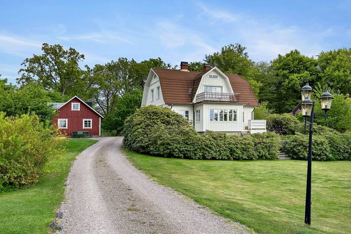 6 rum villa på Göingevägen 14 - Villa Ekliden Bjärnum, Hässleholms kommun - bild 1