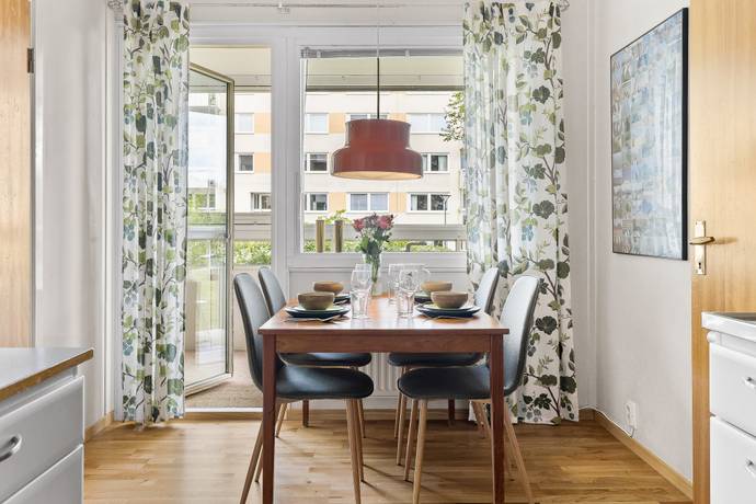 6 rum Lägenhet på Jungfrudansen 12 Huvudsta Solna kommun - bild 10