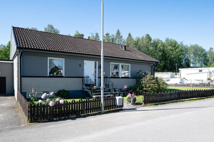 7 rum villa på Polonäsvägen 9 Dansut, Gnesta kommun - bild 1