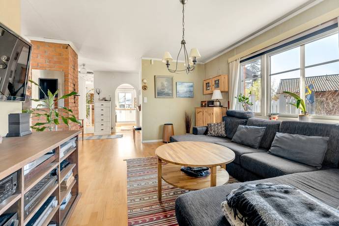 6 rum Villa på Älvkvarnsvägen 11 Bålsta Håbo kommun - bild 8