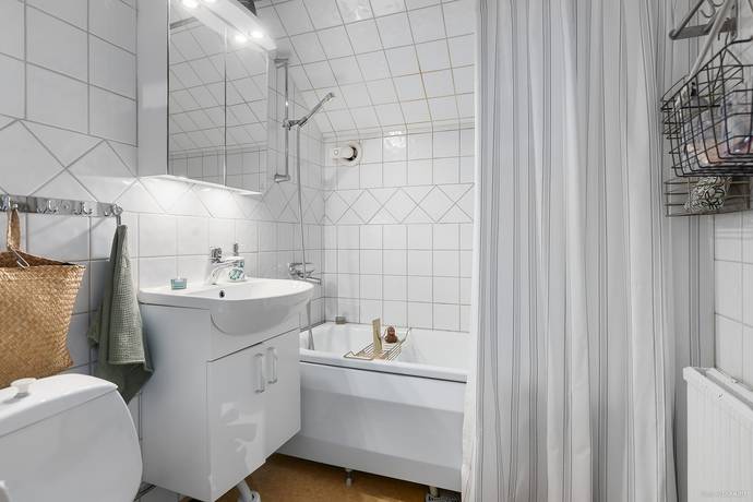 2 rum Lägenhet på Hovstavägen 4 Centralt / Norr Örebro kommun - bild 15