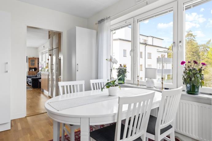 4 rum Lägenhet på Råckstavägen 82 Vällingby - Råcksta Stockholms kommun - bild 13