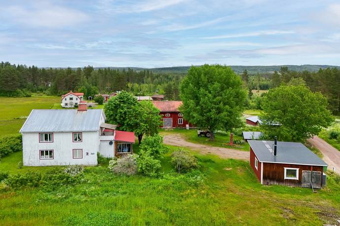 6 rum gård med jordbruk på Ryggesbo 505 Edsbyn, Ovanåkers kommun - bild 1