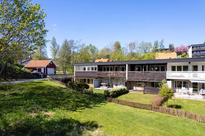 5 rum radhus på Mossvägen 119 Fullersta, Huddinge kommun - bild 1