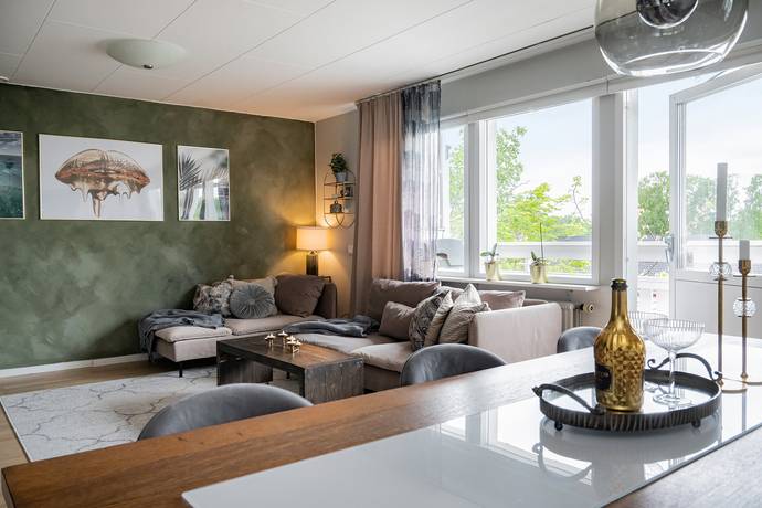 5 rum radhus på Lövdungevägen 1 Segeltorp, Huddinge kommun - bild 4