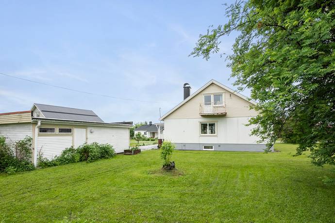villa på Svarvargatan 8 Backen, Piteå kommun - bild 2