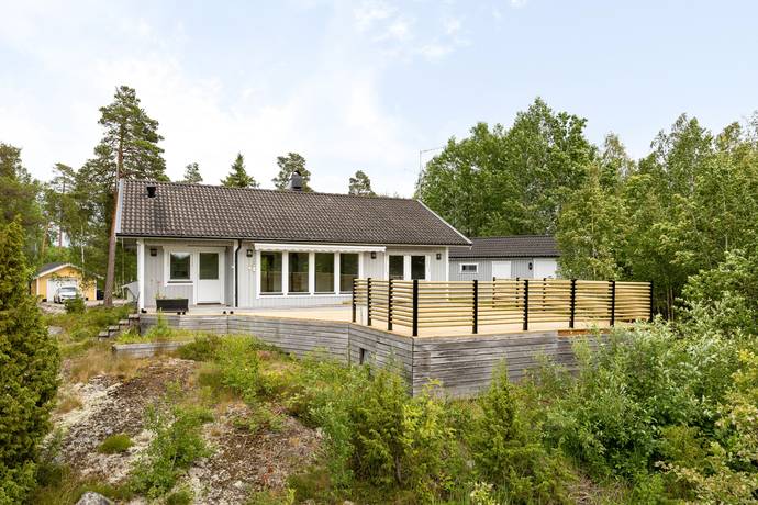 4 rum villa på Tallens väg 10 Burvik, Uppsala kommun - bild 1