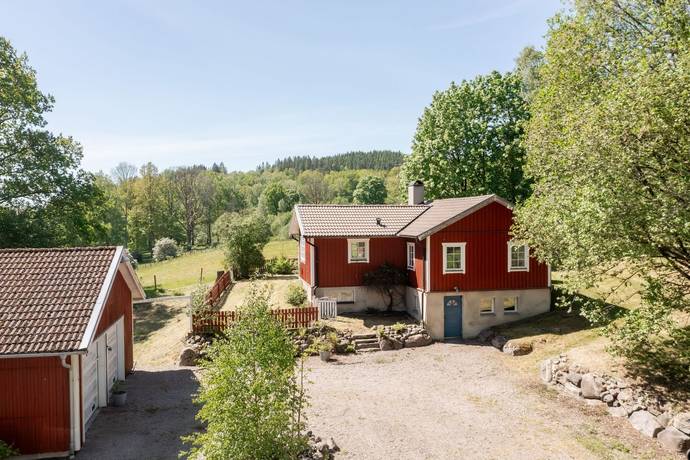 4 rum villa på Tomta Annorlunda 1 Seglora, Borås kommun - bild 1
