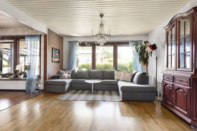 7 rum Villa på Mästaregatan 17 Kungsörs kommun - bild 21