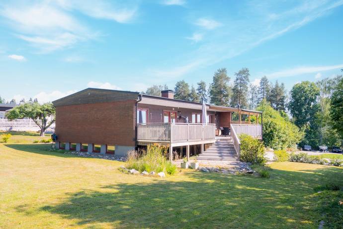 5 rum villa på Trädgårdsgatan 3 Valla, Katrineholms kommun - bild 1