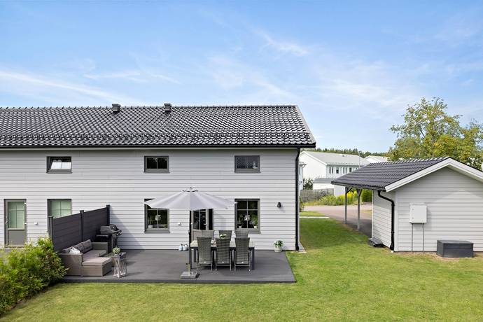 Rosenlund 3 i Lövnäs, Hammarö kommun - Radhus till salu - Hemnet