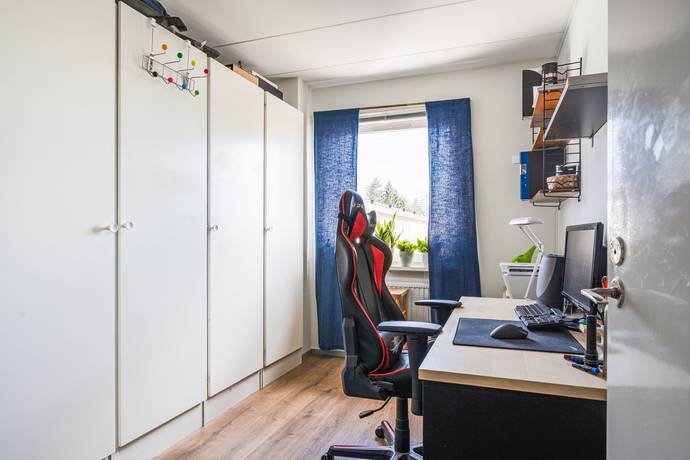 5 rum Radhus på Bäckvägen 18B Dammen Strängnäs kommun - bild 20