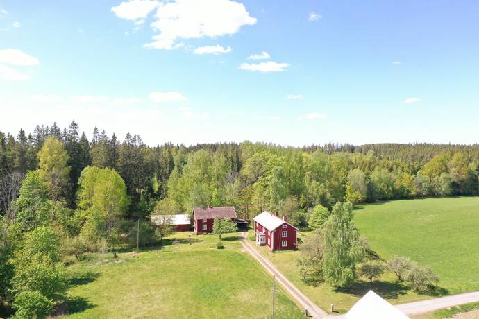 gård utan jordbruk på Tolg Dansboda 1 Tolg, Växjö kommun - bild 1