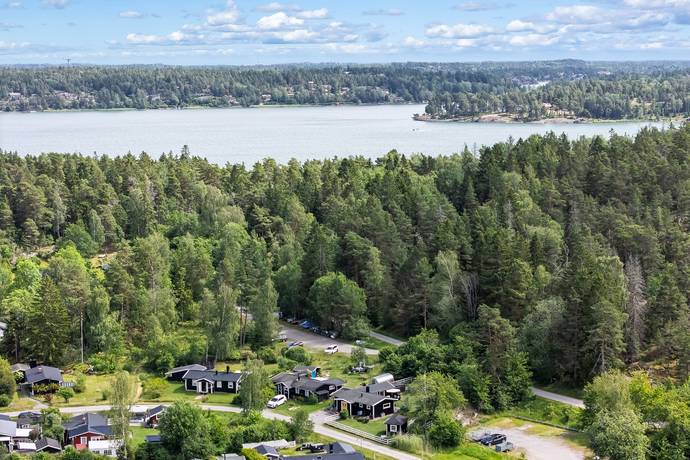 3 rum vinterbonat fritidshus på Hagtornsvägen 2 Skärlinge, Nynäshamns kommun - bild 1