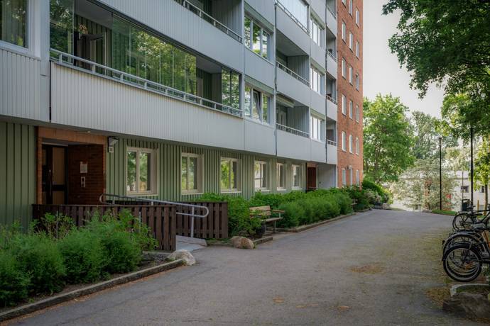 1 rum lägenhet på Herrgårdsvägen 30 Centrala Väsby, Upplands Väsby kommun - bild 1