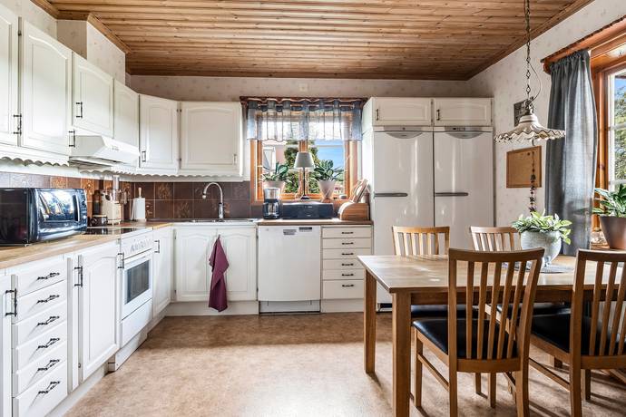 5 rum Villa på Lars Uno Lindbergs väg 3 Kolsva Köpings kommun - bild 6