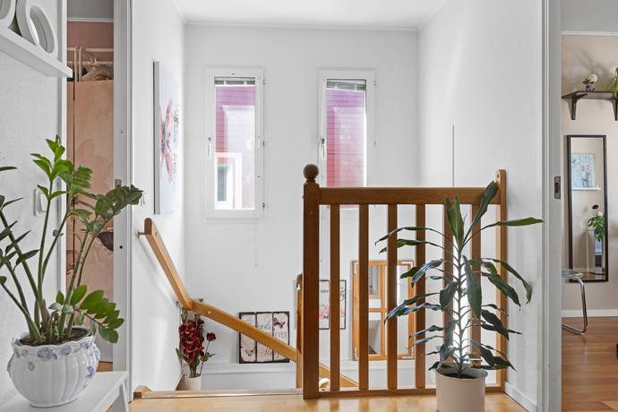 5 rum Par-/kedje-/radhus på Disavägen 7 Ormsta Vallentuna kommun - bild 17