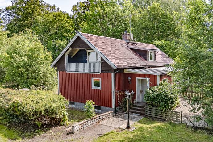 8 rum Gård med jordbruk på Fyrunga Björkbacka 1 Fyrunga Vara kommun - bild 2