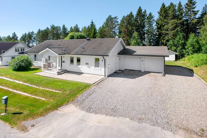 4 rum villa på Skiffervägen 4 Rosvik, Piteå kommun - bild 1