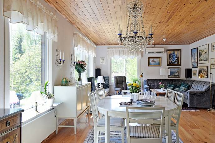7 rum villa på Barnviksslingan 15 Barnvik/Hovnoret, Värmdö kommun - bild 3