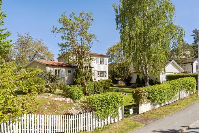 8 rum villa på Riddarvägen 5A Hersby, Lidingö kommun - bild 1