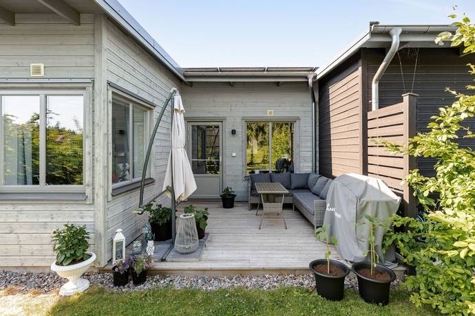 4 rum radhus på Skogalundsgatan 3D Kumla, Kumla kommun - bild 1