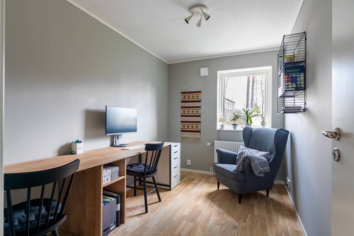 5 rum Par-/kedje-/radhus på Torpängsgatan 1B Ängby Knivsta kommun - bild 21
