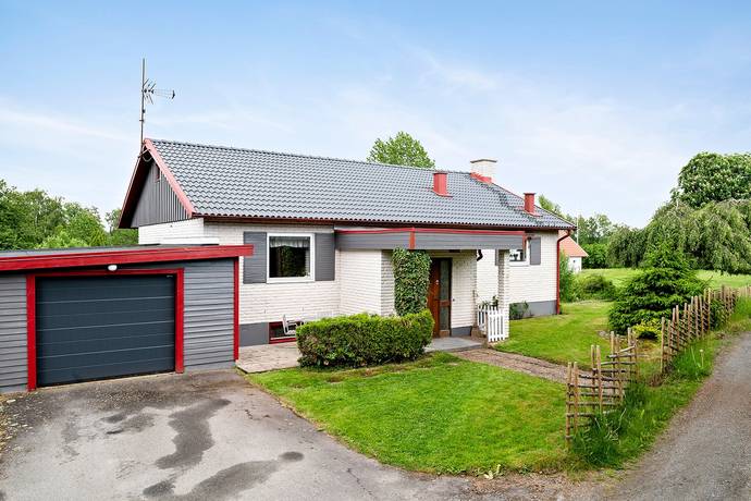 Backavägen 10, Skene, Marks kommun
