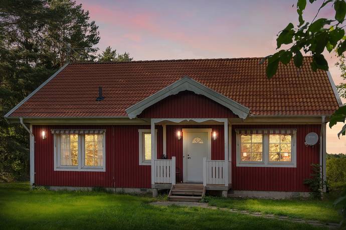 8 rum villa på Österby 6 Hölö, Södertälje kommun - bild 1