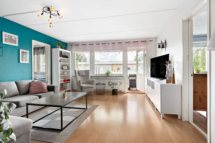 5 rum lägenhet på Axvägen 33 Viksjö, Järfälla kommun - bild 2