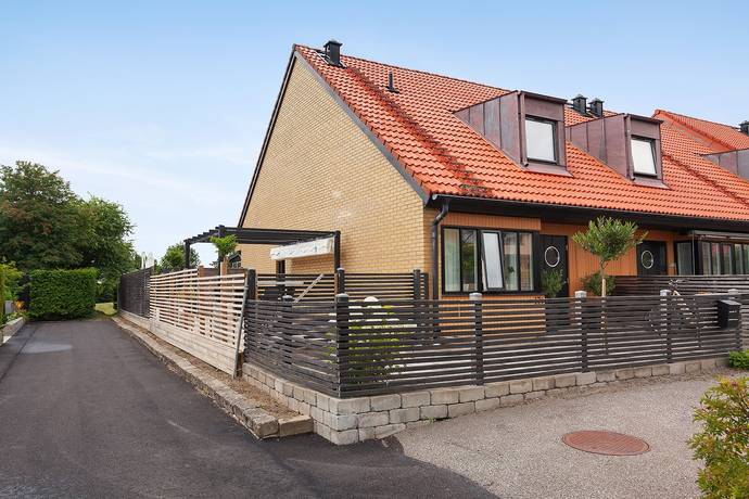 4 rum Radhus på Sjögången 17J Edvinshem Ystads kommun - bild 1