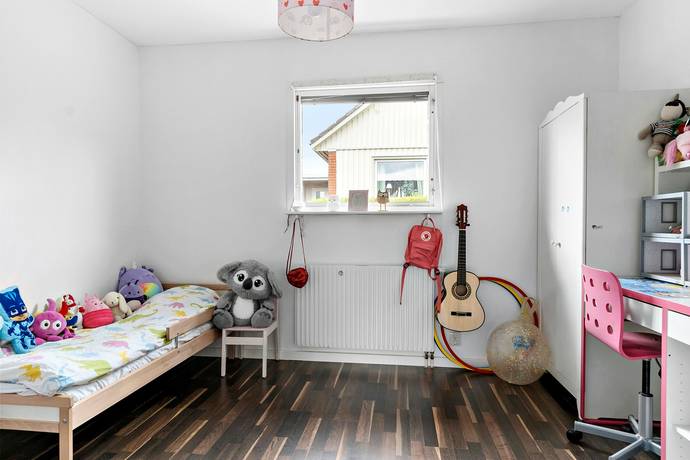 5 rum Radhus på Myrgången 44 Kronogården Trollhättans kommun - bild 15