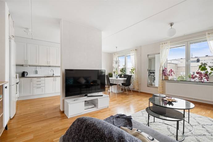 3 rum lägenhet på Råcksta Gårdsväg 23 (Våning 11) Vällingby Parkstad / Råcksta, Stockholms kommun - bild 2
