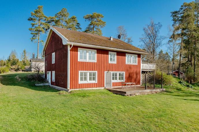 6 rum Villa på Born 2 Uppsala Uppsala kommun - bild 1