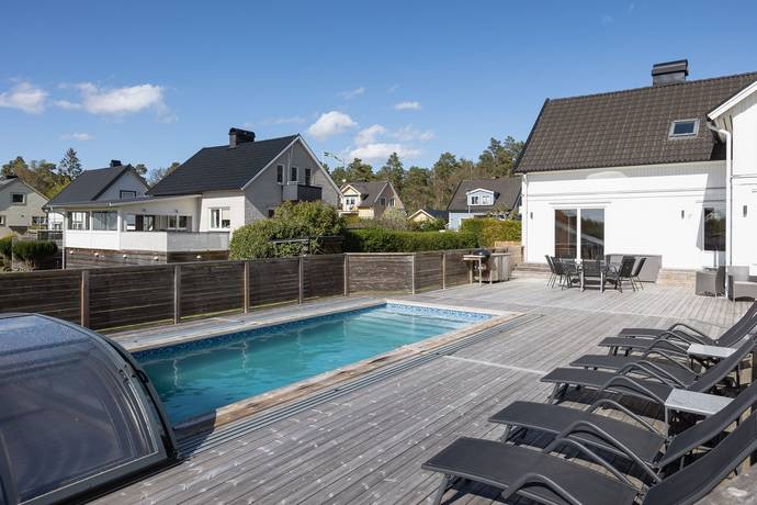 8 rum villa på Nåtlaregatan 17 Kallebergahallar, Ronneby kommun - bild 2