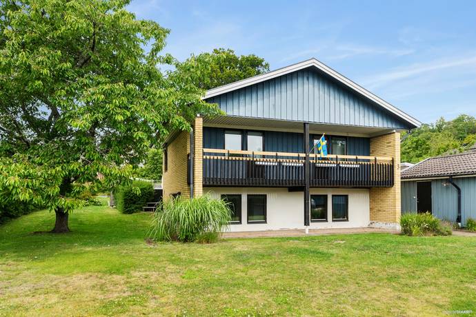 8 rum villa på Björnbärsvägen 3 Påtorp, Ronneby kommun - bild 1