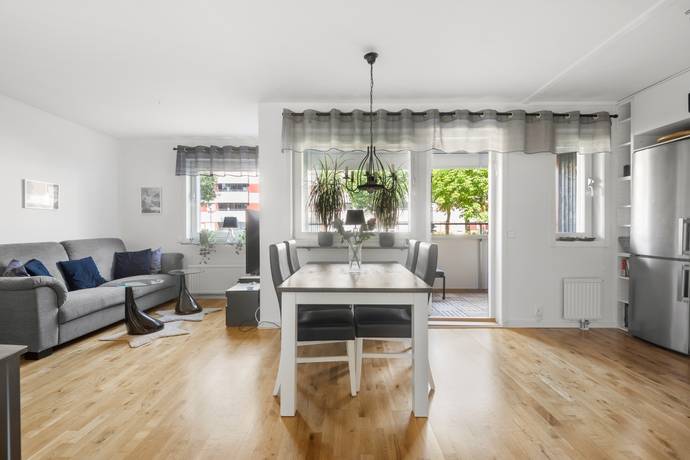 2 rum lägenhet på Kyrkbacken 19 Hagalund, Solna kommun - bild 2