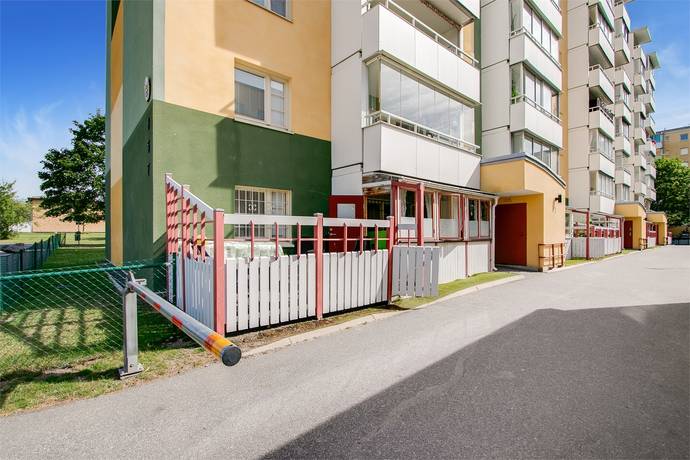 3 rum lägenhet på Linvägen 3 Botkyrka-hallunda, Botkyrka kommun - bild 1