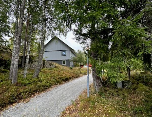 Östanbergshyttan Lobacken 106, Nora, Nora kommun