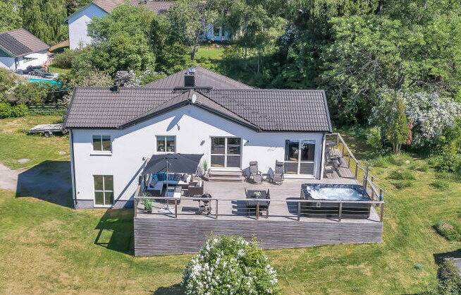 hus till salu täby hemnet hus till salu täby hemnet