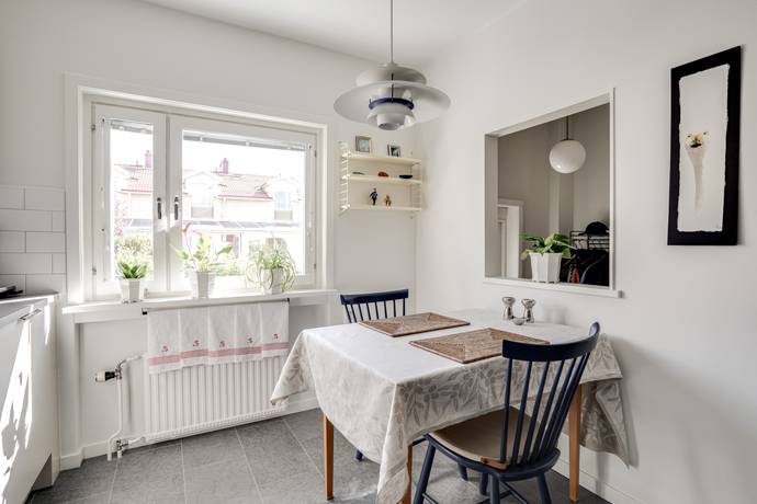 3 rum radhus på Bergslagsgatan 23B Ringstorp, Örebro kommun - bild 4