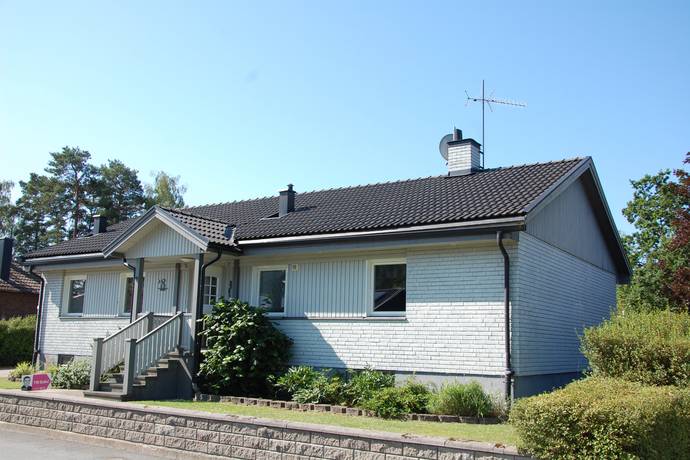 villa på Blåbärsvägen 8 Peterslund, Oxelösunds kommun - bild 4